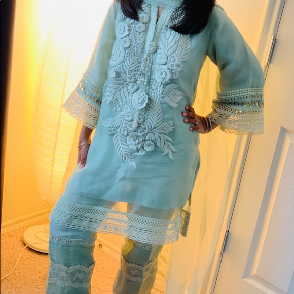 Mint colour Casual wear perfect for any ocassion. - Picture 2 of 3